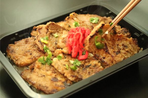 【長野県】長野県の老舗焼肉店「焼肉 東山食堂」が、本格的な味わいの冷凍焼肉弁当2種を新発売