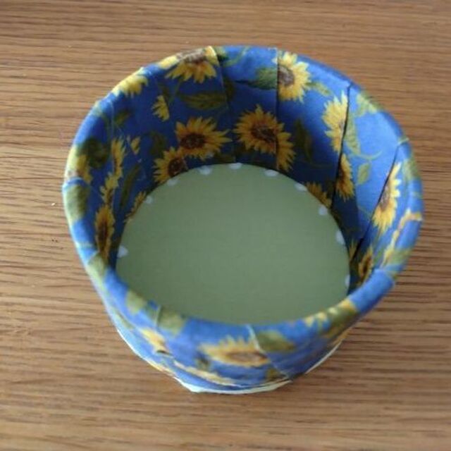 底をつける