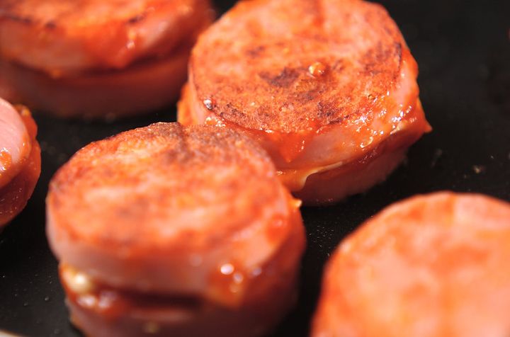 ソーセージのチーズはさみ焼きの作り方2