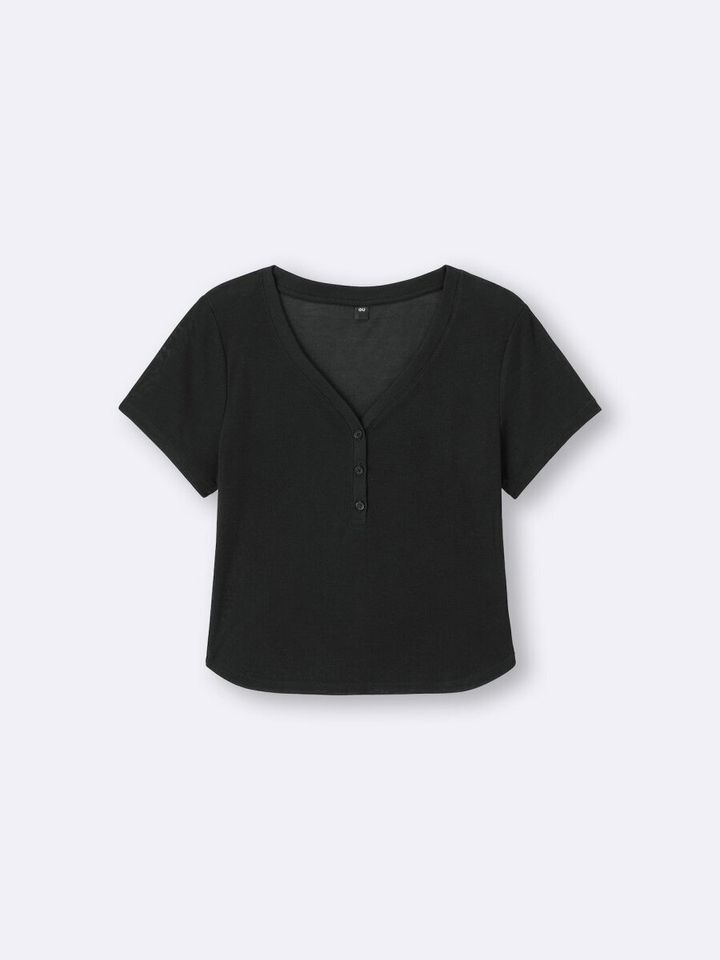 黒いヘンリーネックの半袖Tシャツが平置きで写っている