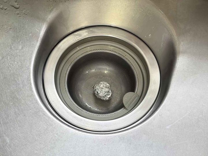 画像2: 入れるだけ！ 排水溝をキレイに保つ裏ワザ