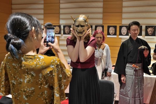 【東京都中央区】能の殿堂・観世能楽堂で「ワールド イズ ダンシング 能とアニメを楽しむ5日間」が開催