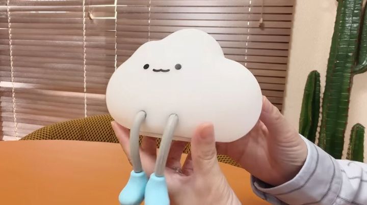 550円雲型ライト