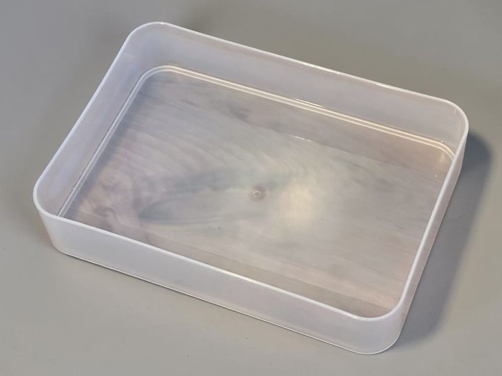 「積み重ね収納ボックス（浅型）」税込110円