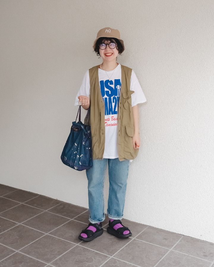 【夏のアウトドアコーデ】いつもの服に“軽いギア感”を足して。街にも自然にも馴染む夏ファッション