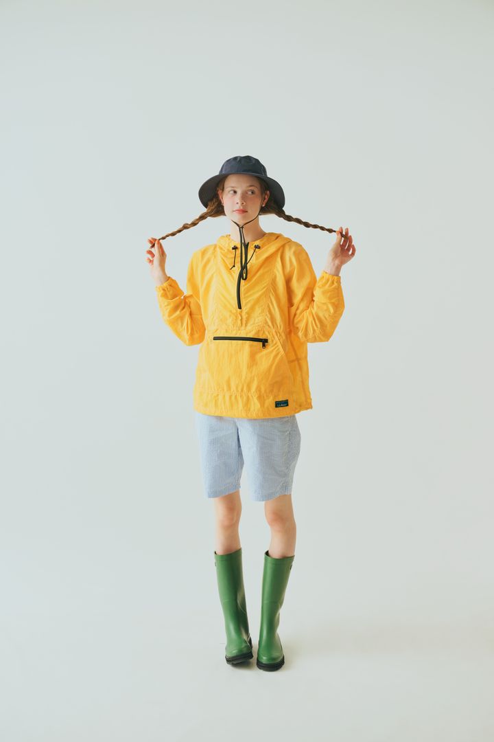 【夏のアウトドアコーデ】いつもの服に“軽いギア感”を足して。街にも自然にも馴染む夏ファッション
