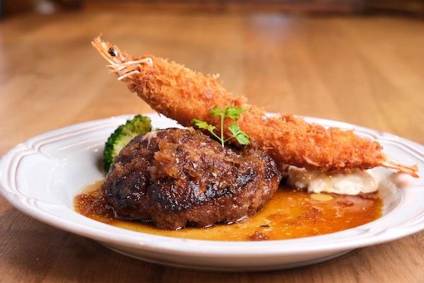 【大阪府和泉市】年間16,000食提供したハンバーグが進化。洋食店きさんじPlusが国産牛100％「恋バーグ」発売