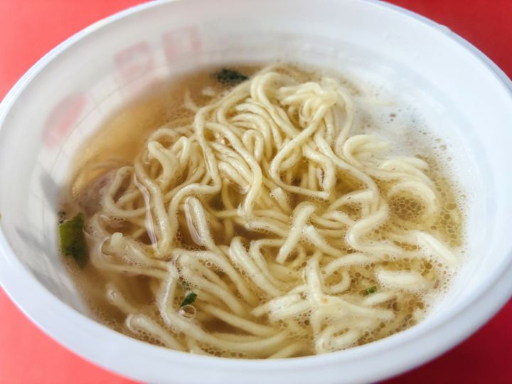 あっさりして美味しい！白トリュフの香りもGOOD！【セブン】「金色不如帰監修 白トリュフと柑橘香る はまぐりだしの塩そば」
