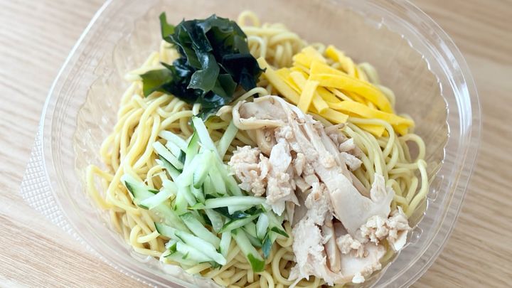 ごまのきいたタレがクセになる！【ファミマ】名店監修のコラボ麺が登場