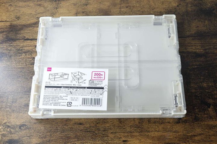 ダイソーのクリアコンテナ（ミニ、カラー）のパッケージ