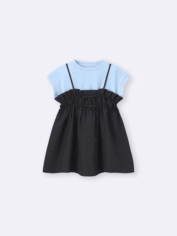 水色Tシャツと黒キャミチュニックのセット