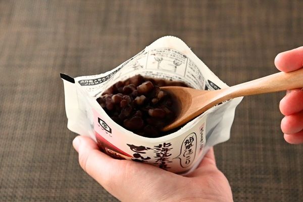 北海道産素材にこだわった、器いらずで食べきりサイズのぜんざいが新発売