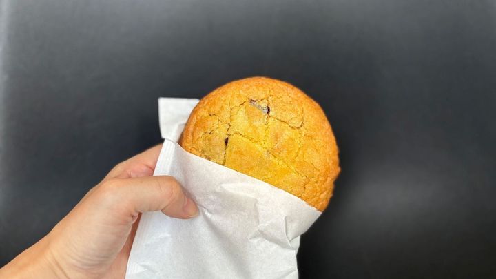 「美味ええええ」「なんぞコレ」「リピ確定」【セブン】絶対に食べてほしい背徳クッキー「見つけたら絶対買う」