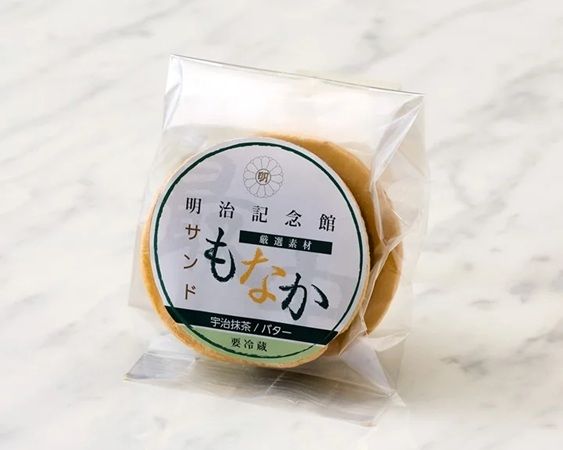 【東京都港区】明治記念館が、抹茶あん2個と小倉あん3個入りの「サンドもなか 5個入り」を発売！