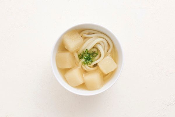 讃岐の冷たいかけうどんを手軽に楽しめる「ひやかけキューブ」が新発売