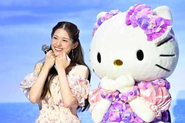 サンリオの体験型展示イベントが開催！松村沙友理さんとハローキティが登場