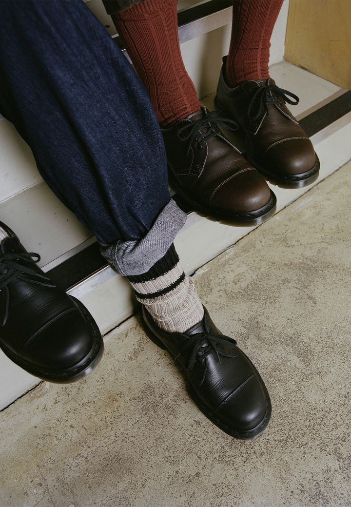 《MHL.》×《Dr. Martens》初コラボが実現！名作「1461」を再解釈した英国製シューズが7月16日に発売開始