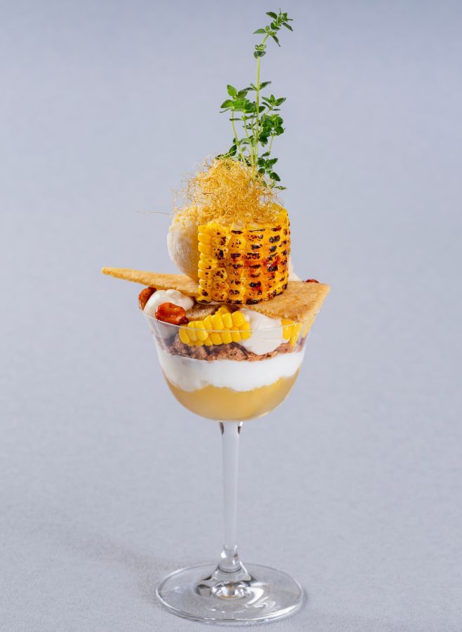 「とうもろこしとココナッツのパフェ」2300円