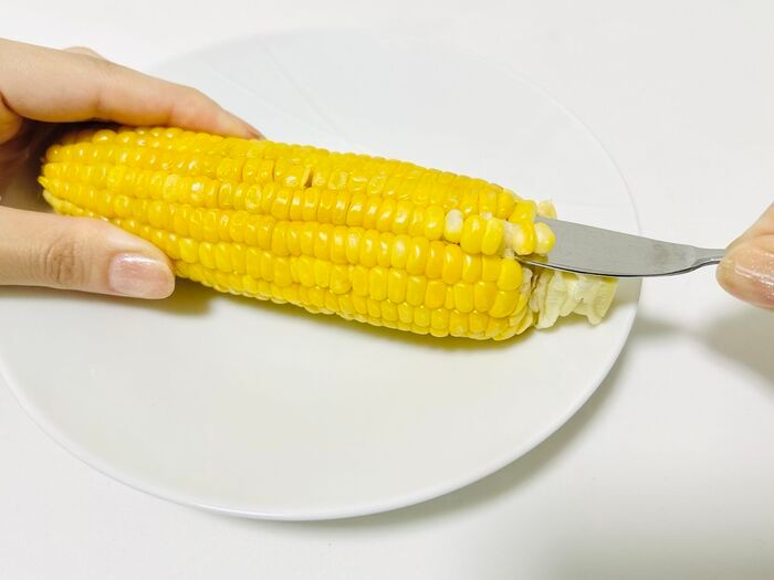 もう歯に詰まらない！【とうもろこし】のスマートな食べ方。これは感動♡
