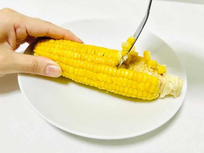 もう歯に詰まらない！【とうもろこし】のスマートな食べ方。これは感動♡