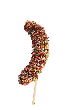 【静岡県島田市】たっぷりチョコ×贅沢トッピングの「プレミアムフローズンチョコバナナ」が限定販売！
