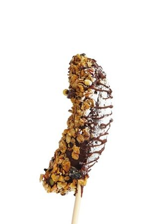 【静岡県島田市】たっぷりチョコ×贅沢トッピングの「プレミアムフローズンチョコバナナ」が限定販売！