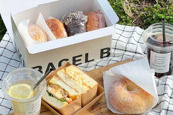 【大阪府大阪市】ボーノベーカリの生ベーグルシリーズに夏の新作登場！「自家製ソフトジェラート」も