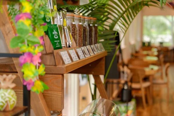 【大阪府豊中市】公園でハワイ気分！服部緑地公園にハワイアンカフェ「ALOHA CAFE Pineapple」オープン