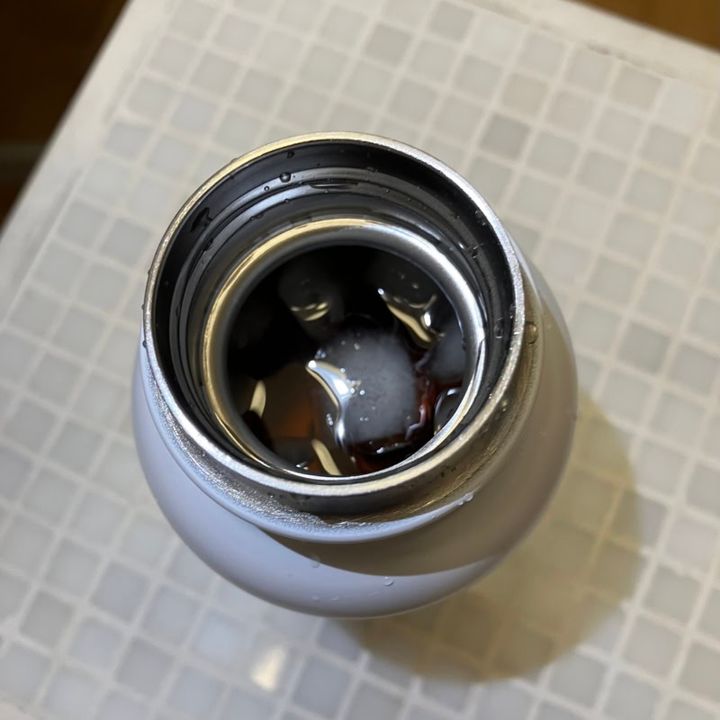 見た目だけじゃない！真空断熱構造で冷たさ長持ち！