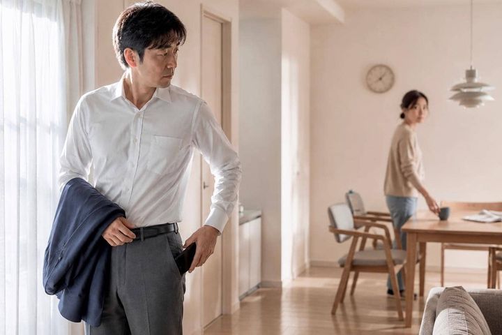 「なんか隠してない？」不倫を疑われた夫が思わず取ってしまう３つの行動