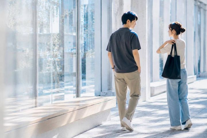 言葉より行動に注目して。男性が本命の女性だけに見せる３つのサイン