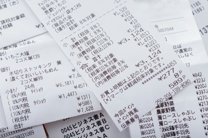 浪費家→節約家になった年収500万・50歳男性、贅沢しなくてもお金が減っていく事態に困惑