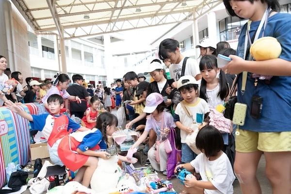 全国12会場で「キッズフリマ」開催！子供だけで売買を体験し金や物の価値を学ぶ