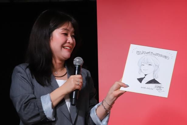 「だいぶかわいく描いてもらってる」と声が上がった、稲田さんの似顔絵。稲田さんも「キャー！うれしい！」と声を弾ませていた