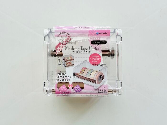 【キャンドゥ】ナゾの『透明ケース』の正体は？軸でピシッと整列、ギザギザでスパッと切断♪