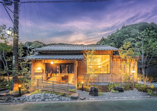 【静岡県静岡市】「The COFFEE ROASTER in WAKAMATSU」リニューアルOPEN。夜パフェが楽しめるバータイムも
