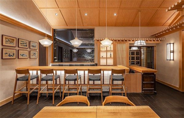 【静岡県静岡市】「The COFFEE ROASTER in WAKAMATSU」リニューアルOPEN。夜パフェが楽しめるバータイムも