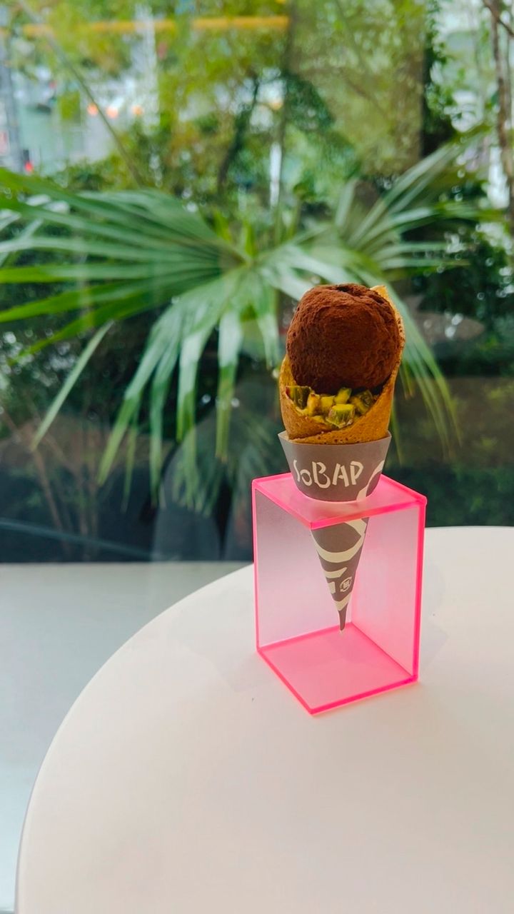 「SoBAP（ソバップ）」の「ドバイチョコセレブ風クレープ」