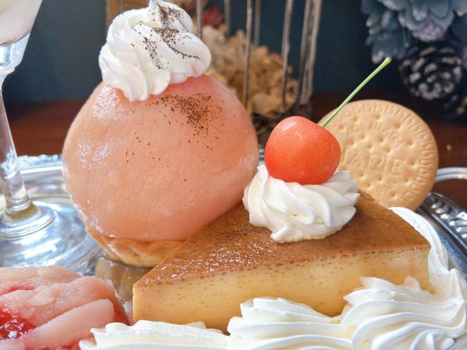 プティエトワール 桃のプリンアラモード