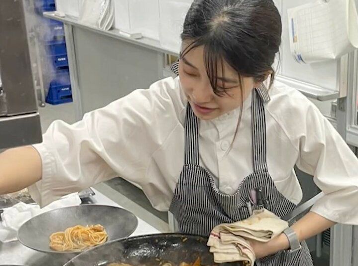 【写真・画像】元調理師の22歳セクシー女優、デビュー理由を明かす「同僚11人中、女性は1人。男社会で…」 1枚目