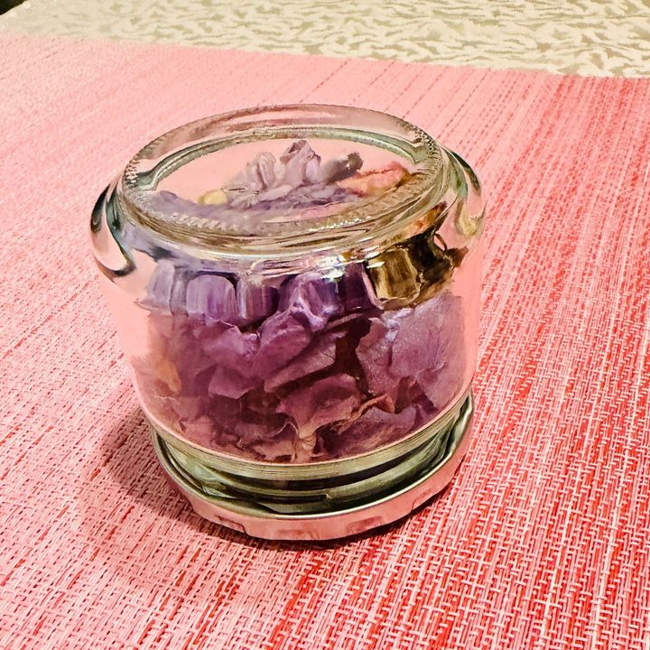 大雨で折れた紫陽花をお部屋で楽しむ