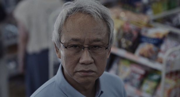 コンビニののオーナー(西村まさ彦) (C)『チルド』製作委員会 (NOTHING NEW・東北新社)