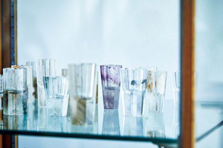 詫間さんの代表作である水晶のグラス