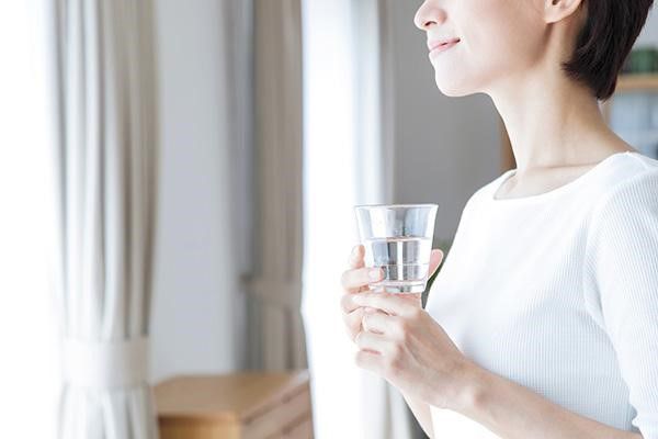 習慣1：水分補給を見直し、むくみを解消する