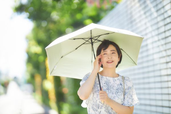 夏に太る女性が増える理由 ―代謝が落ちる季節の落とし穴―