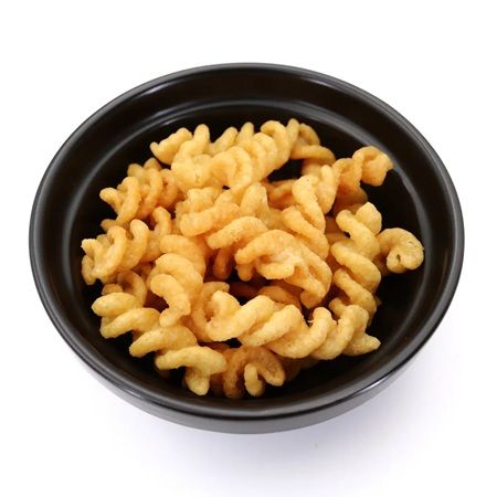 「わたや みどりのラー油スナック」を阿部幸製菓が発売！老舗へぎそば店とコラボ