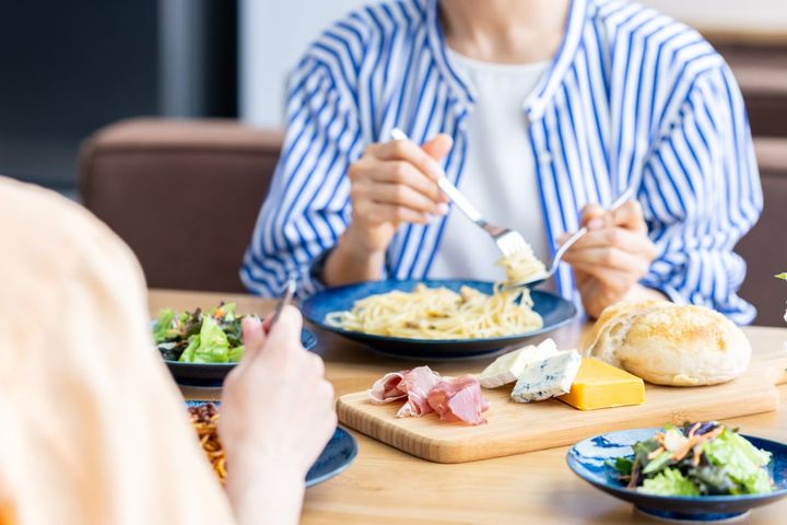最初は100円……でも、しまいには習い事の月謝の立て替えまで！「お金にルーズ」すぎるママ友の“餌食”になった世帯年収650万・パート主婦の実体験