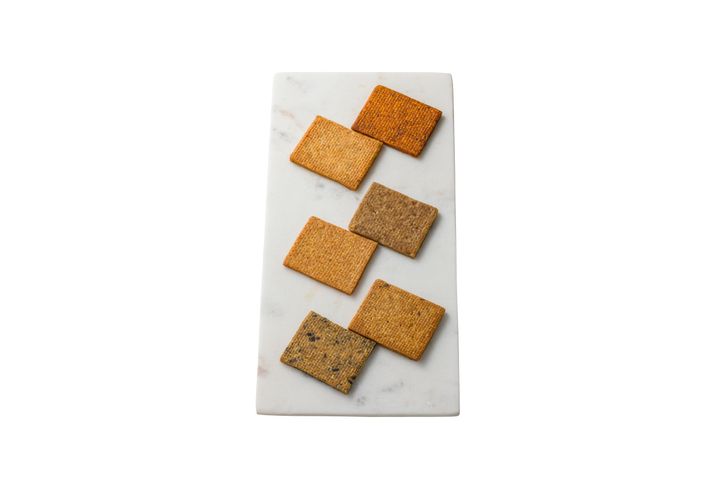 〈オークラ東京〉の大人のポケット缶シリーズのクッキー