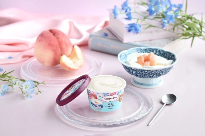 ハーゲンダッツ ミニカップ「杏仁～白桃仕立て～」