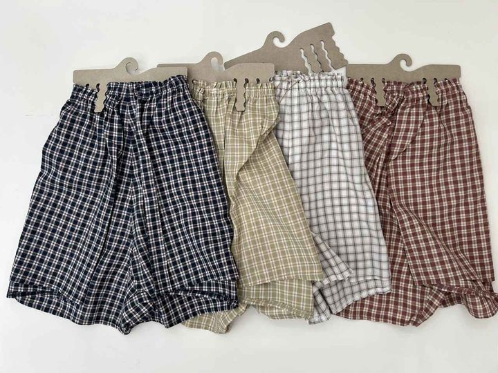 画像: 【無印良品】婦人 コットンドビー織りチェック 婦人トランクス各1,490 www.muji.com